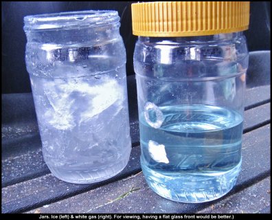 Capturing Falling Snow in a Cold Fluid